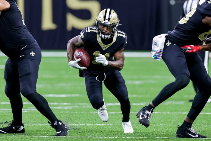 New Orleans Saints receiver Deonte Harris (11) returns a kick against New York Giants. Mandatory Credit: Stephen Lew-USA TODAY